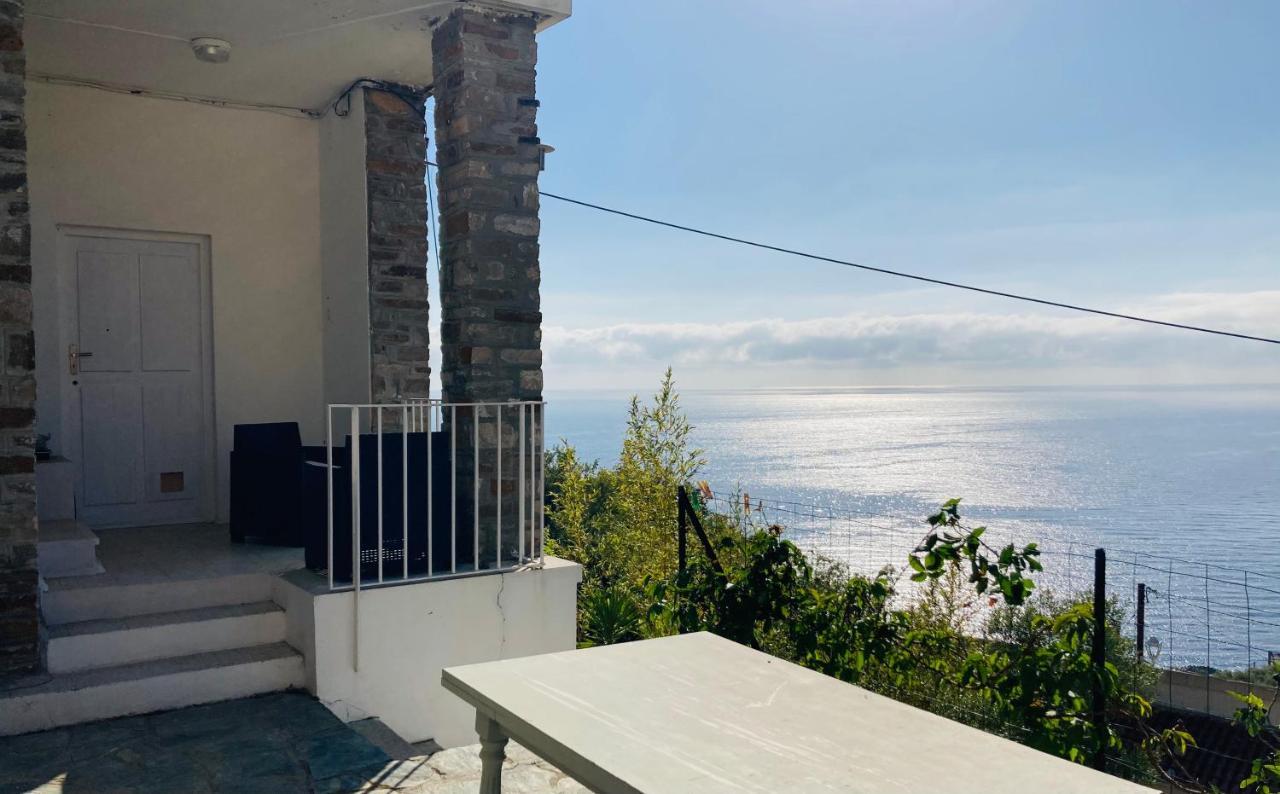 Maison Mediterraneo - Rez de villa, vue imprenable sur la mer Pietranera Extérieur photo