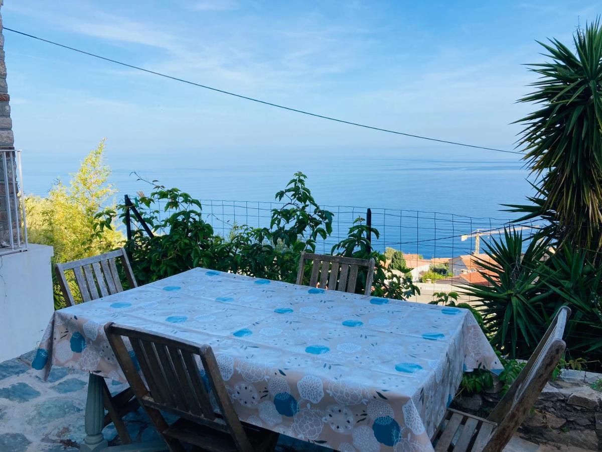 Maison Mediterraneo - Rez de villa, vue imprenable sur la mer Pietranera Extérieur photo